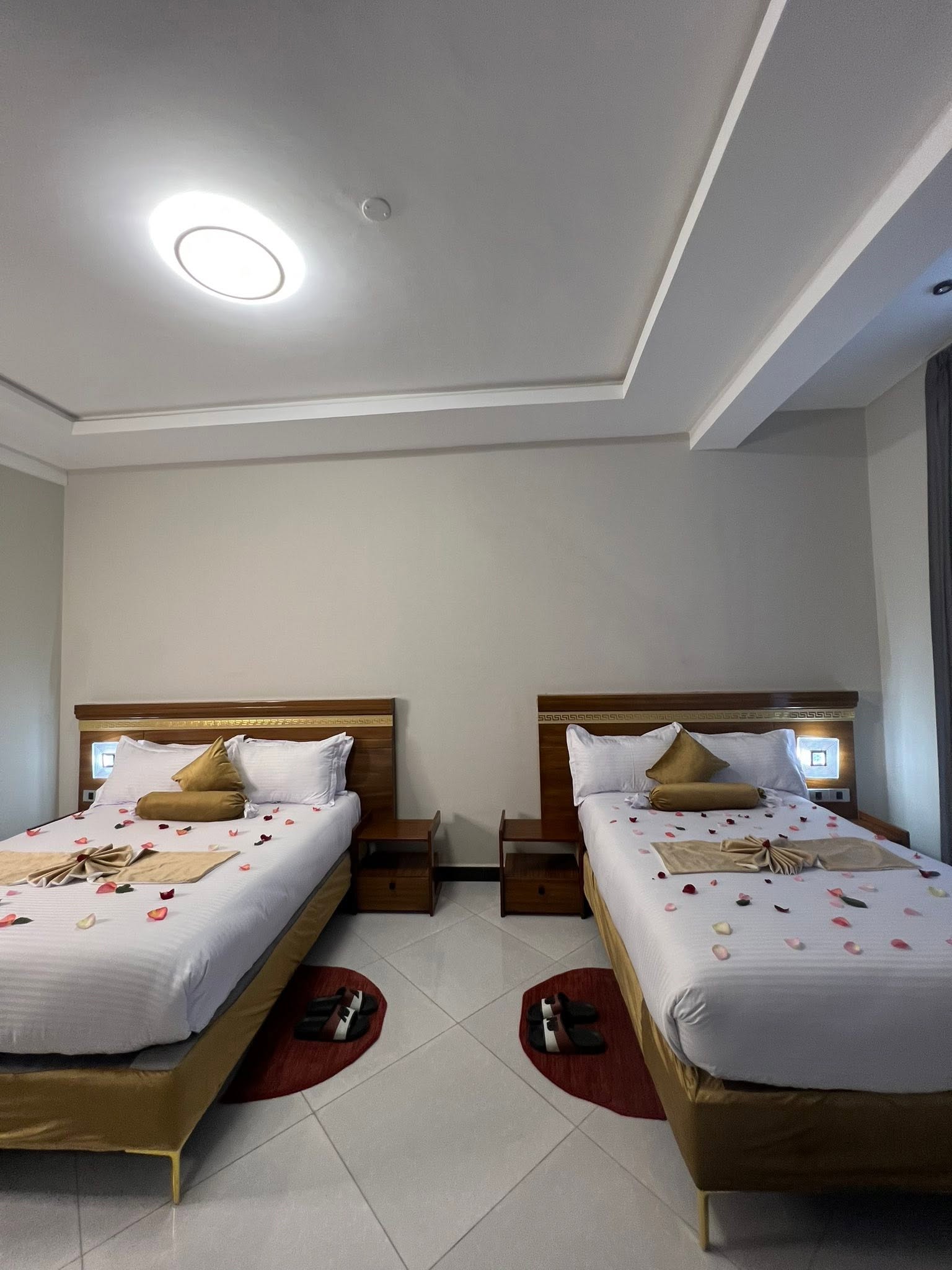 South Unique Modern Bedroom