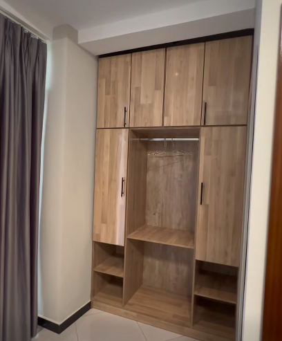 Spacious Wardrobe & Storage
